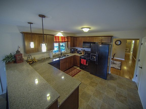 4th image of 446 Simich Dr