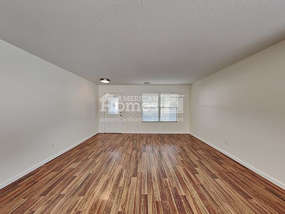4th image of 3119 S 96th Dr