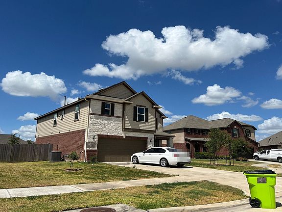 3rd image of 22323 Davenport Downs Ln