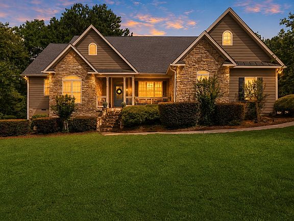 3rd image of 351 Greystone Dr
