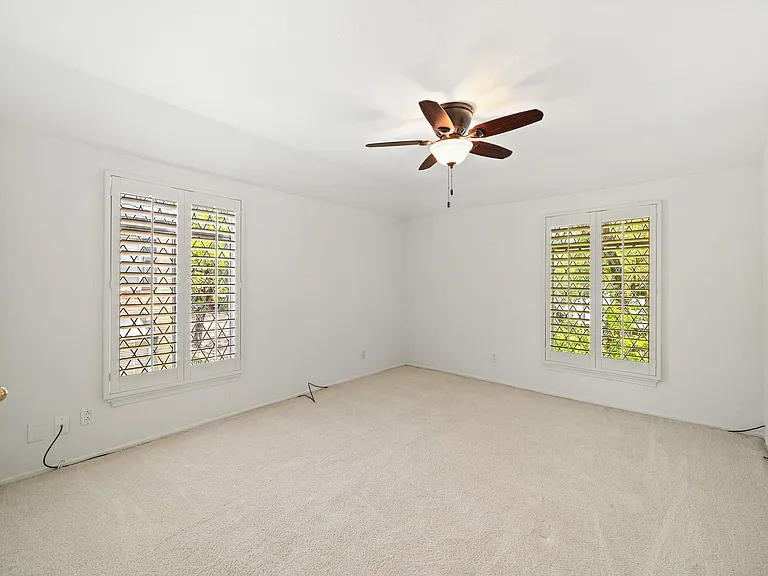 399 N Post Oak Ln #399 — Photo 9