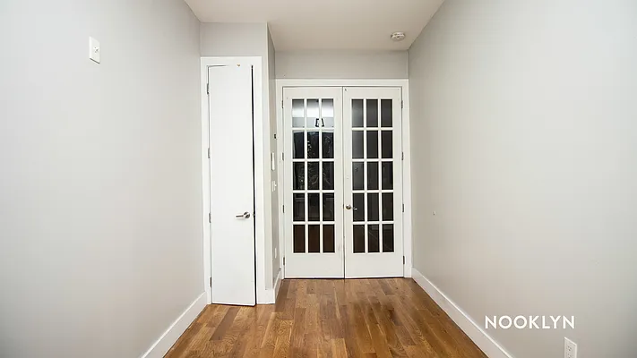 Rented by Nooklyn NYC LLC | media 22