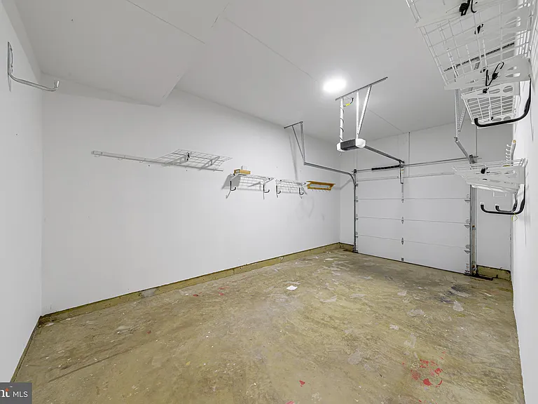 2032 S Langley St — Photo 33