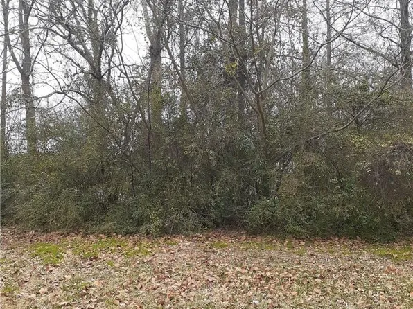 27C Hofflers Creek Pkwy, Portsmouth, VA 23703