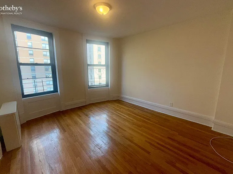 251 W 87th St #61 — Photo 5
