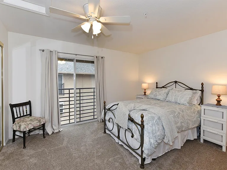 1182 Pear Tree Ln — Photo 15