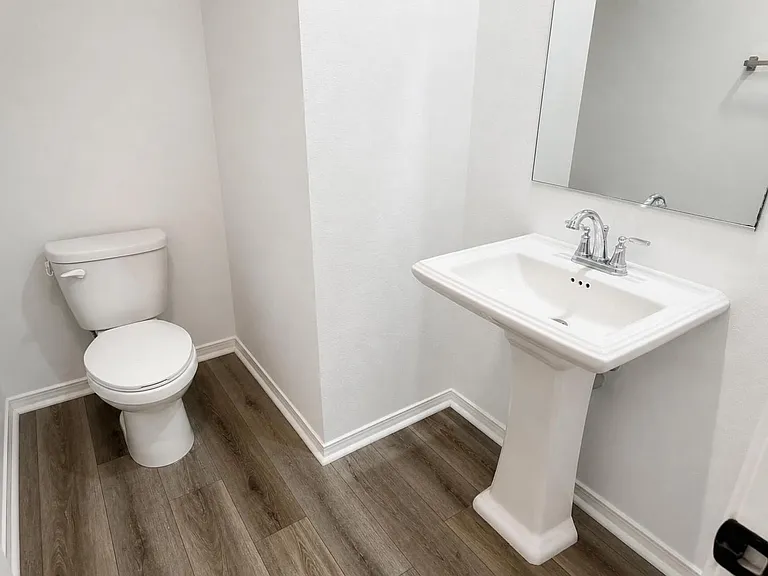 2818 E Berry Loop Privadounit #67 — Photo 22