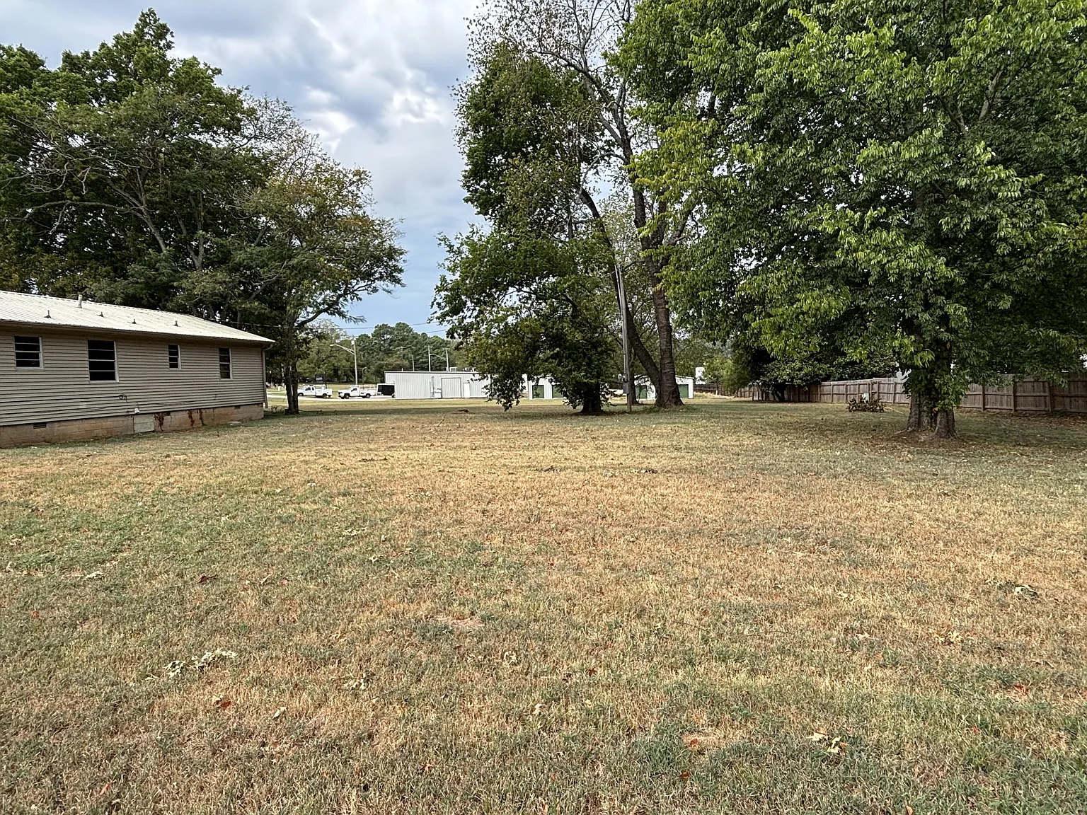 2702 W Commercial St - 1 — Photo 3