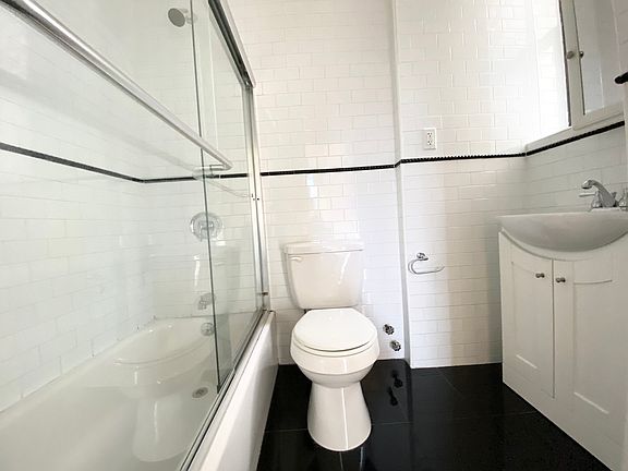 2nd image of 218 W 16th St APT 12