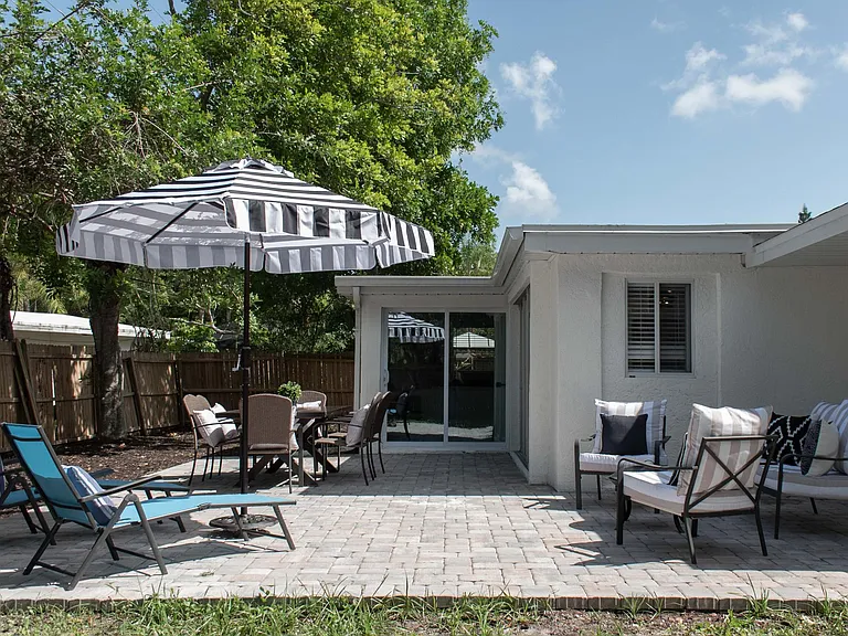 4220 Murdock Ave — Photo 15