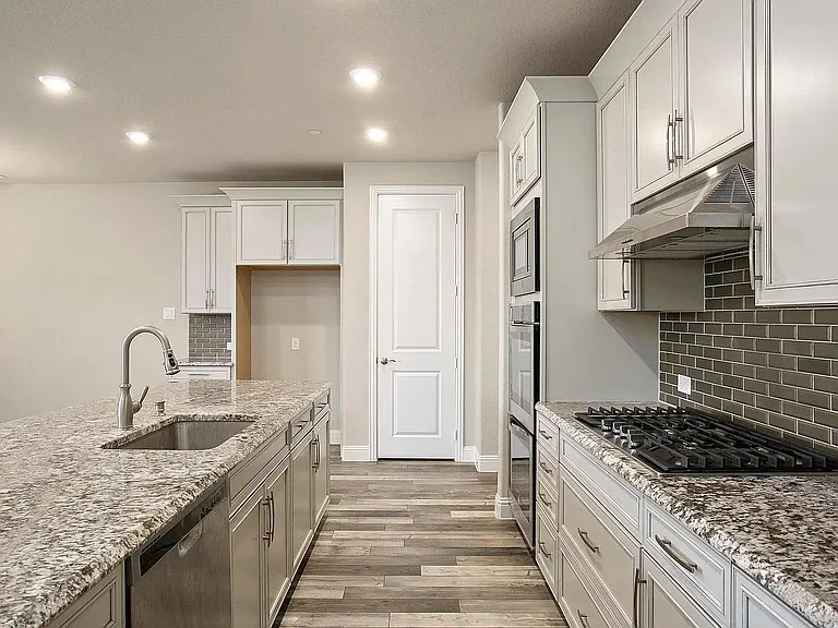 5529 Liberty Dr — Photo 7