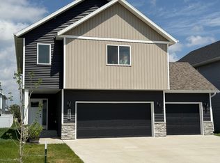 6040 79th Ave S, Horace, ND 58047