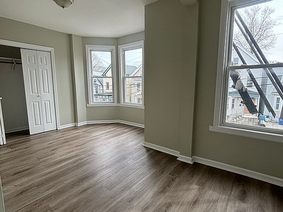 5th image of 29 Taylor St Floor 3