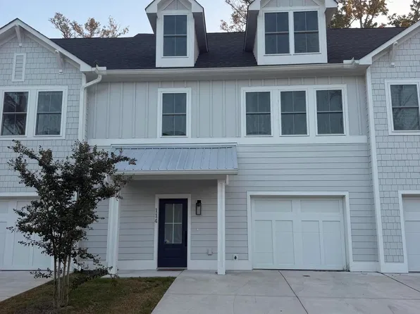 114 Seagate Place, Wilmington, NC 28403