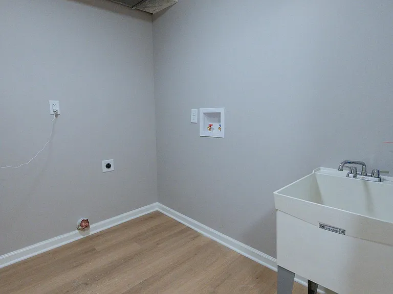7712 N Spring Ln — Photo 14