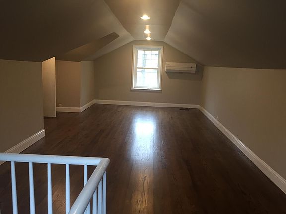 5th image of 211 Park Ave
