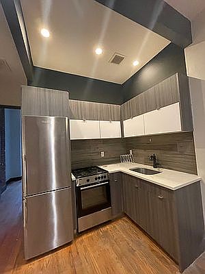 4th image of 548 Kosciuszko St APT 3R
