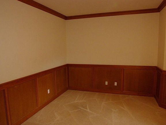5th image of 18014 118th Avenue Ct E