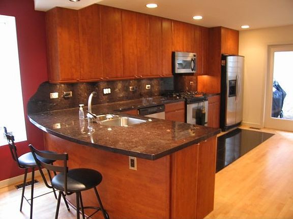 3rd image of 1816 W Wabansia Ave #1