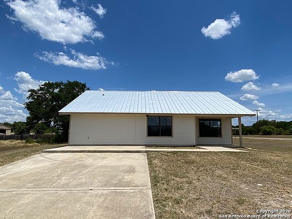 2nd image of 100 Vista Oaks Dr