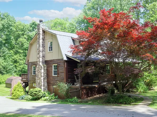 130 Hall Rd, Mercer, PA 16137