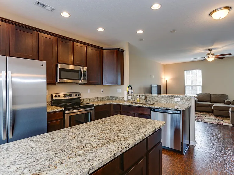 4988 Almandine Ave — Photo 21