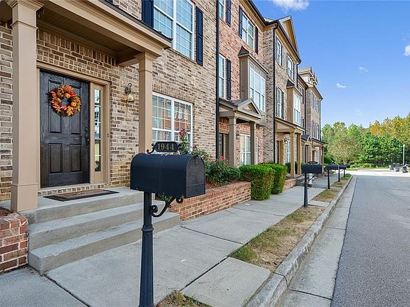 2nd image of 1944 Appaloosa Mill Cir