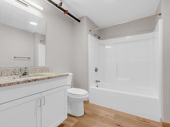4th image of 58 13th St Unit 157