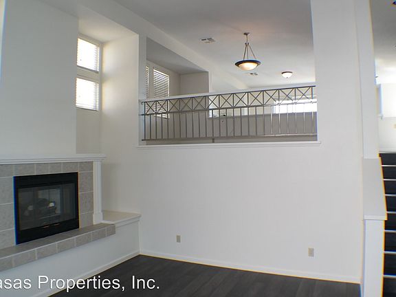 3rd image of 1535 Hornblend St