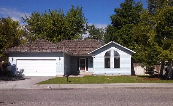 1st image of 2576 Waterford Ln