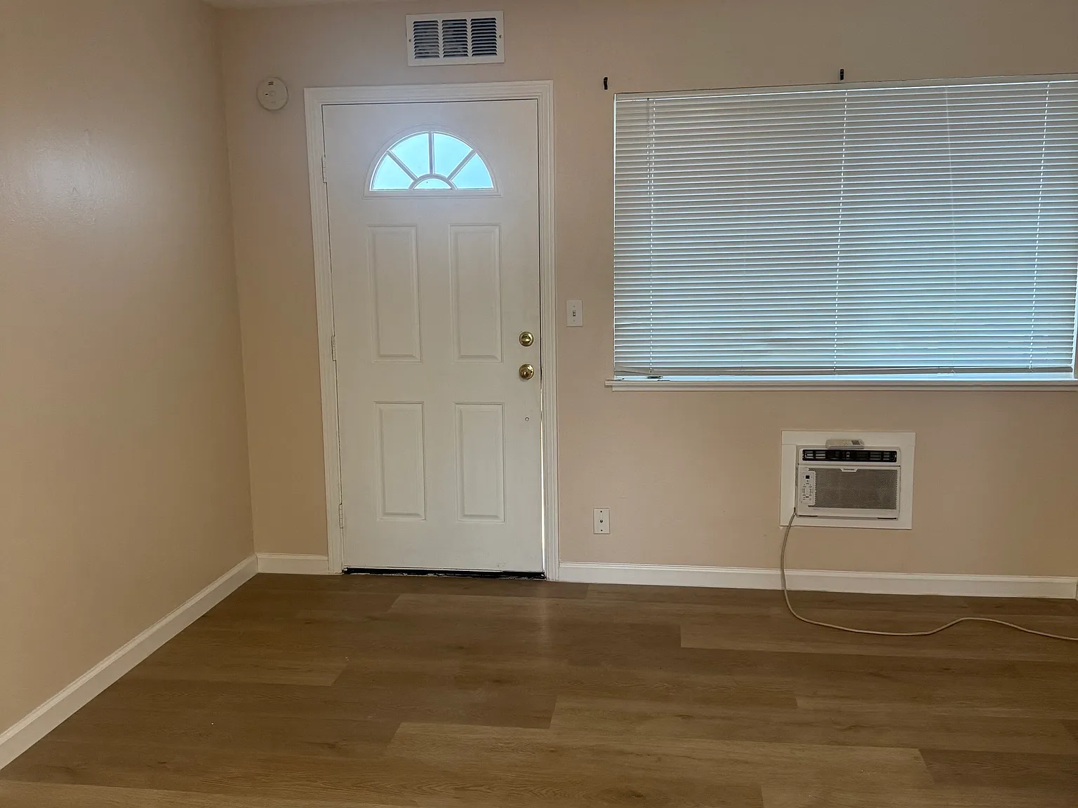 1 bed, $2,200 — Photo 2