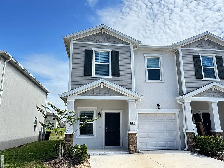 3141 Laurent Loop — Photo 3