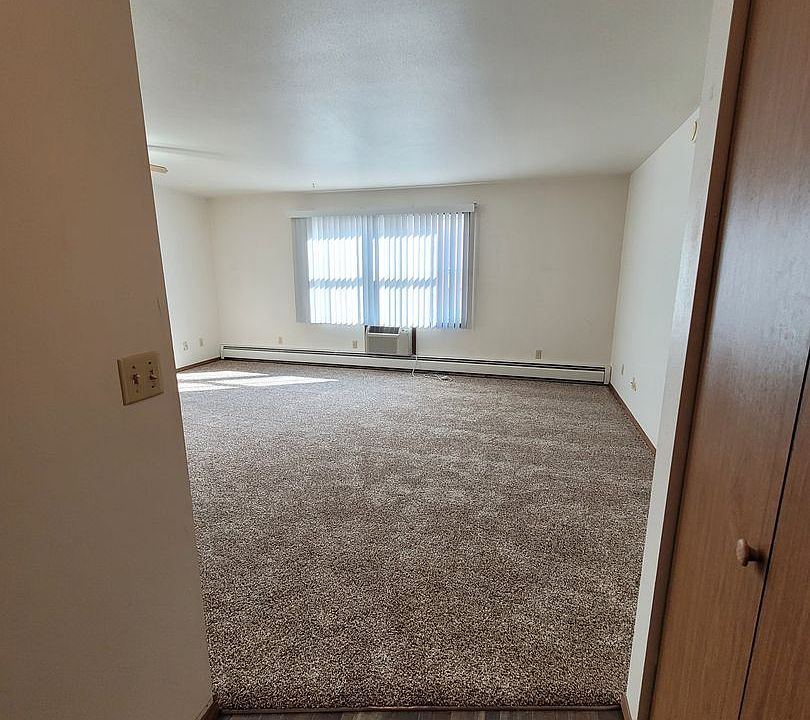 1st image of 1307-1311 11th St N #1311-10