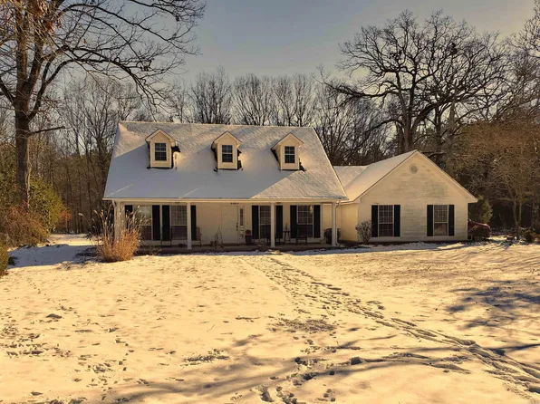 446 Thompson Ln, Lonoke, AR 72086