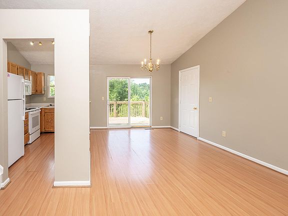 5th image of 2802 Berwood Ln