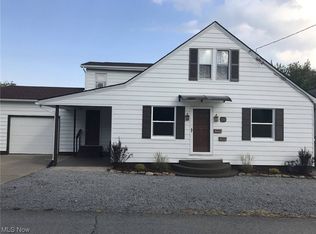 459 Syme St, Masury, OH 44438