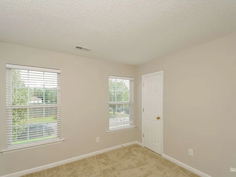 3605 Thornwood Dr — Photo 13