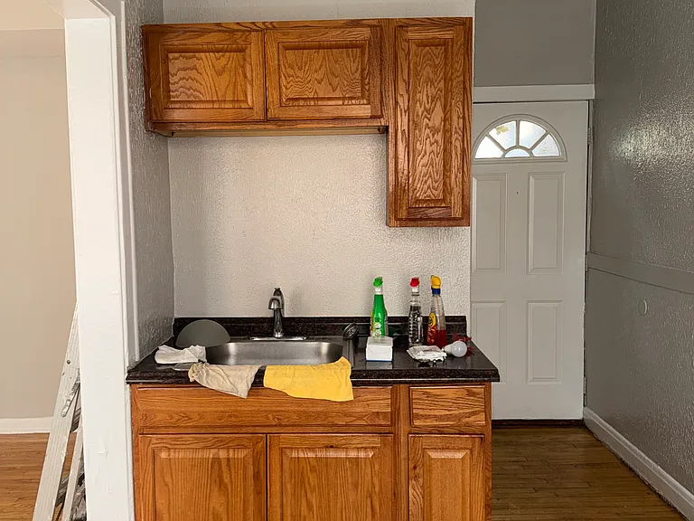 13 N Pine Ave #2 — Photo 8