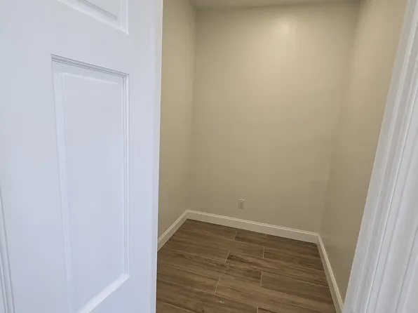 72 Van Dyke Street image 3 of 17