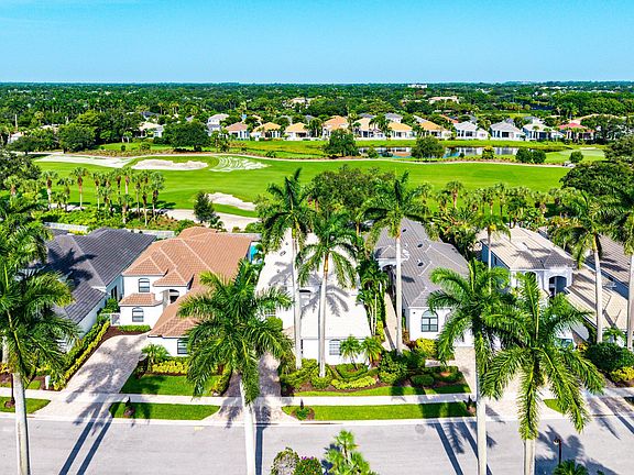 3rd image of 16131 Villa Vizcaya Place