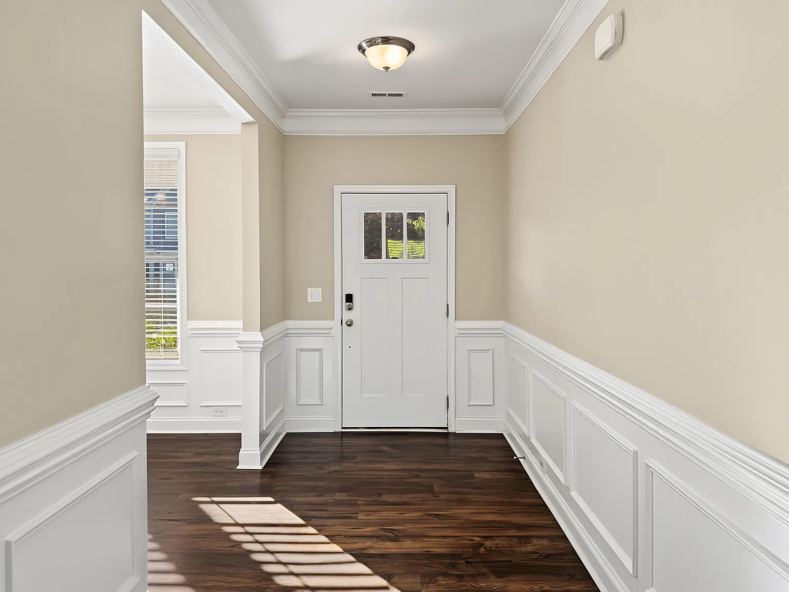 5 bed, 2724 sqft, $3,100 — Photo 3