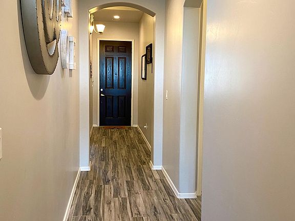 5th image of 1073 Shields St