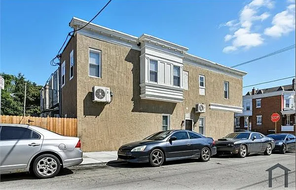 2 bed, $1,250 — Photo 2