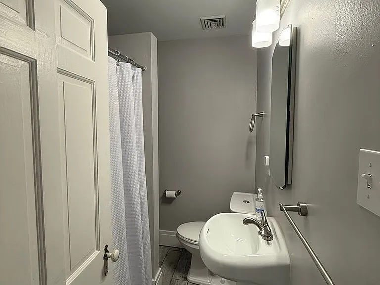 2134 East Carson Street — Photo 20
