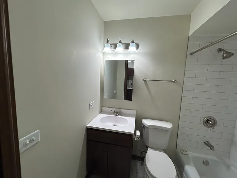 872 N Milwaukee Ave #D-1 — Photo 6