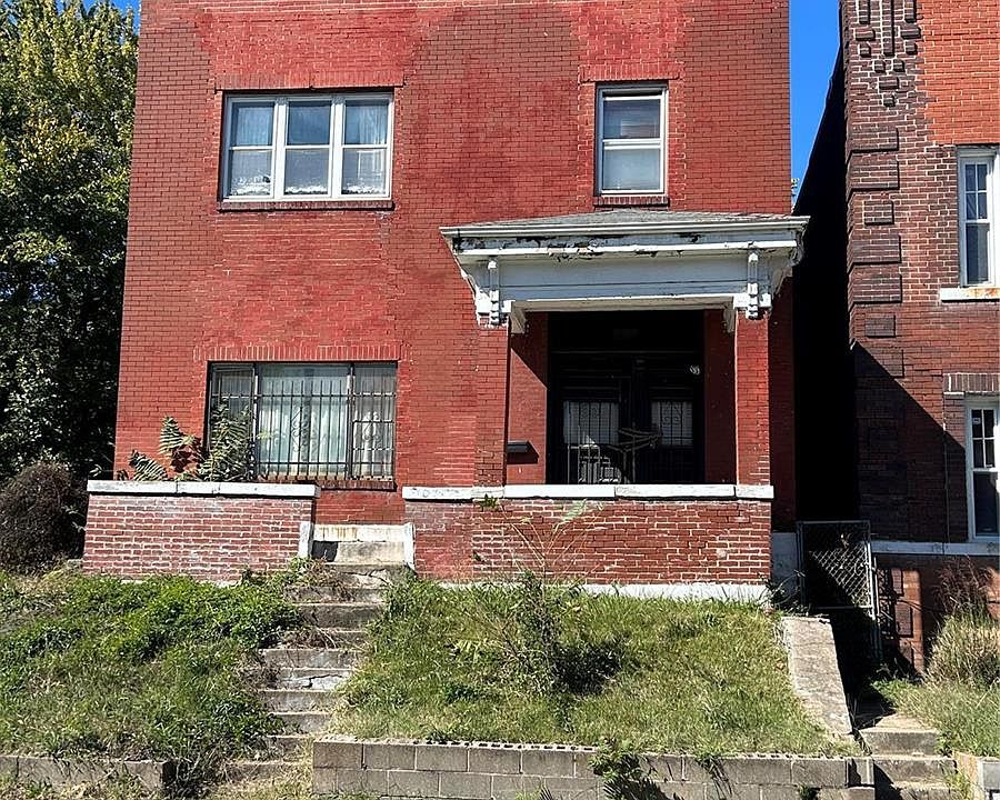1st image of 3067 Marcus Ave