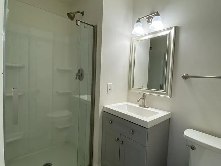 215 East Ct #215 — Photo 13