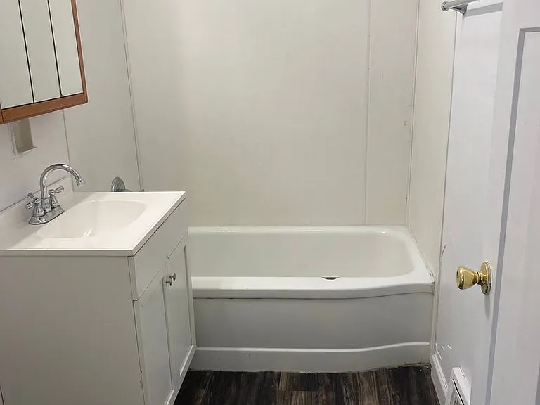 633 Hope Ave — Photo 6