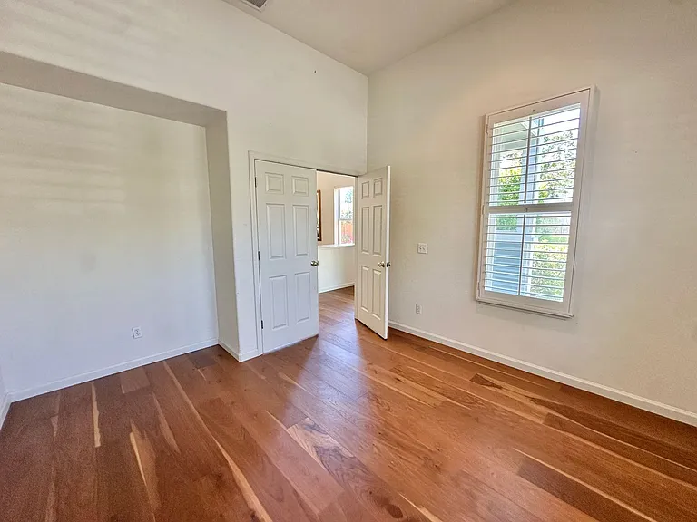115 Maybeck St — Photo 16