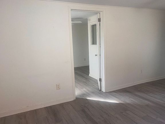 4th image of 1628.5 Bryant Ct